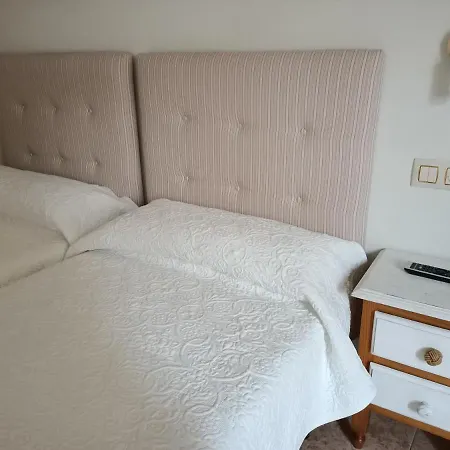 Argueelles בית הארחה ריבאדסלה