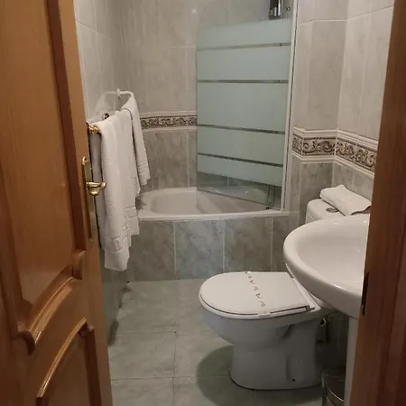 Argueelles בית הארחה 2*