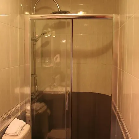 Argueelles Guest house 2*