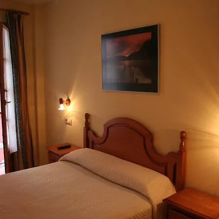 Pensión Argueelles 2*